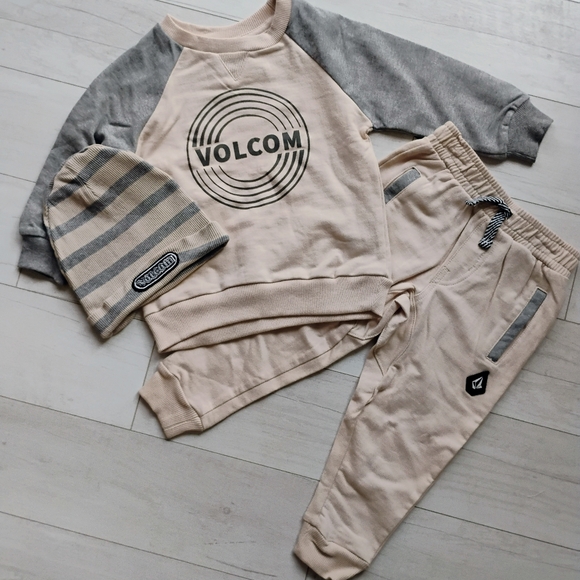 VOLCOM NEW Raglan Crewneck Sweatshirt,Sweatpants & Beanie - Picture 15 of 15